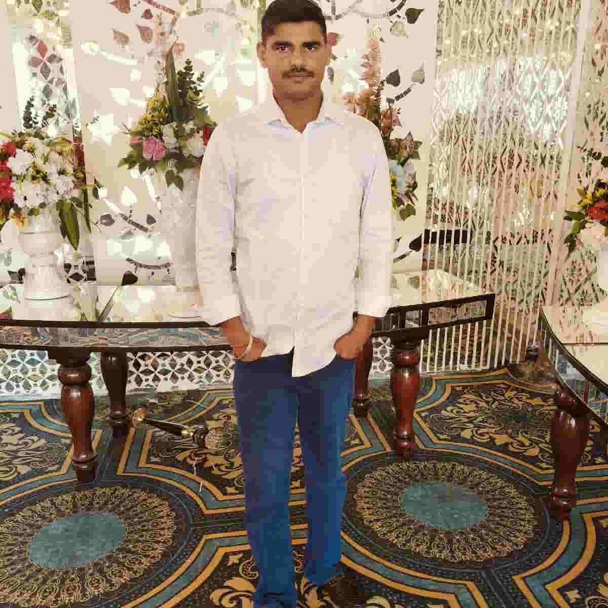 Alumni image